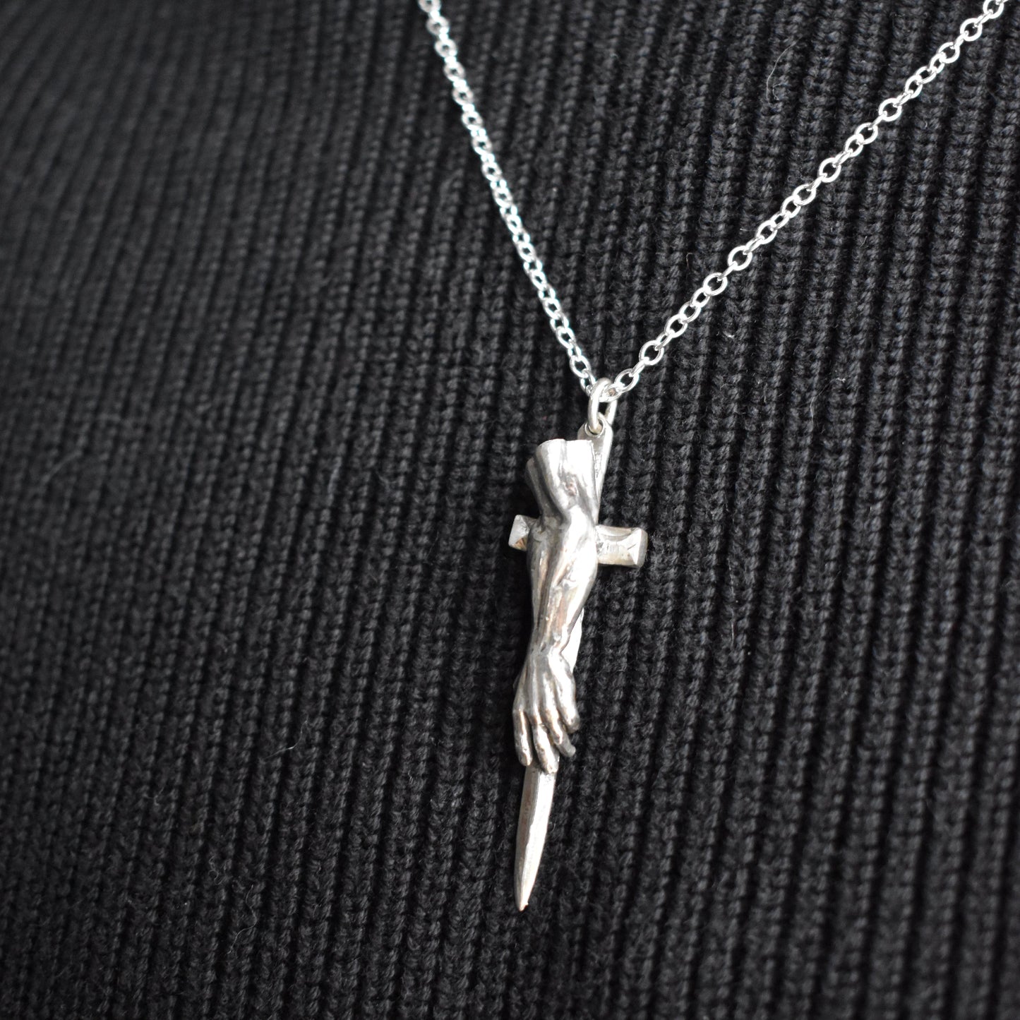 Pendentif main épée argent artisanal france philoculus