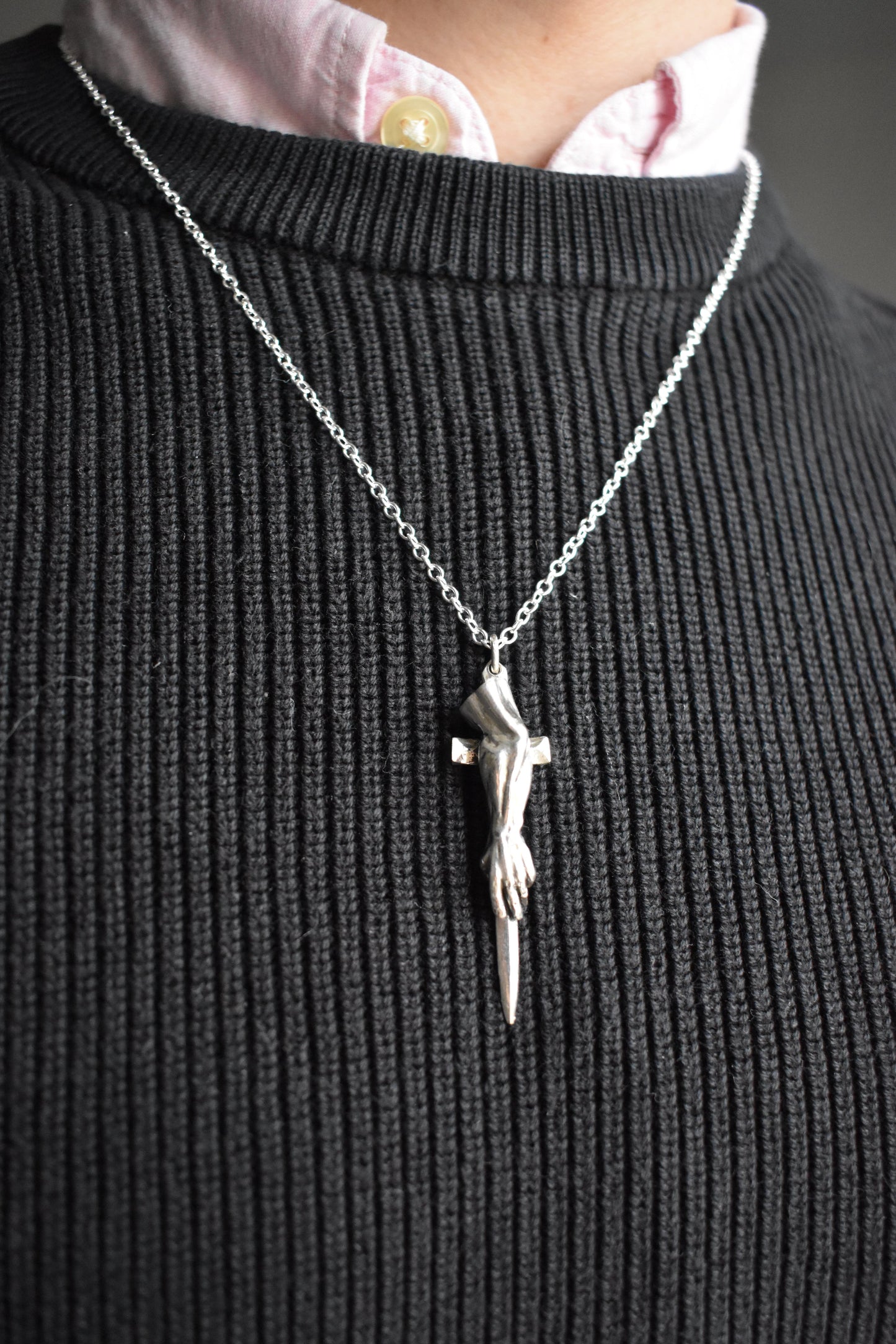 Pendentif main épée argent artisanal france philoculus