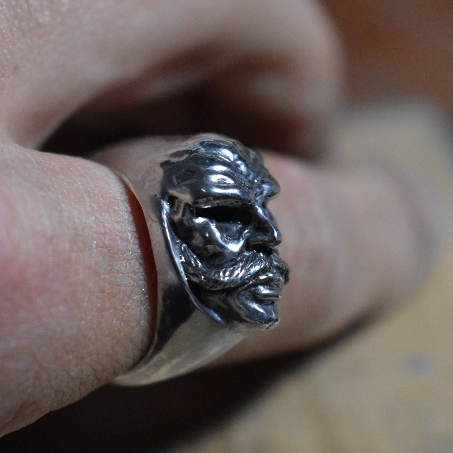 Bague visage homme gallici artisanale en argent philoculus